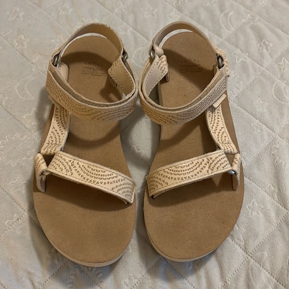 Teva Universal Geometric Sandals - Picture 3 of 11
